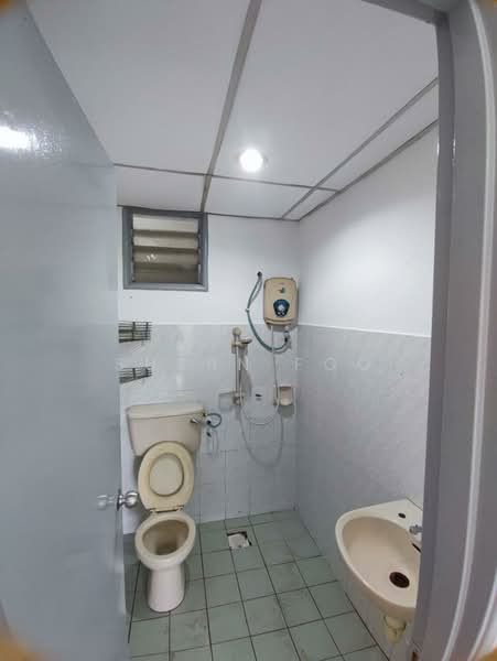Condominium for Sale at Green Acre - Susan Foo - Bathroom - PropertyGuru.com.my