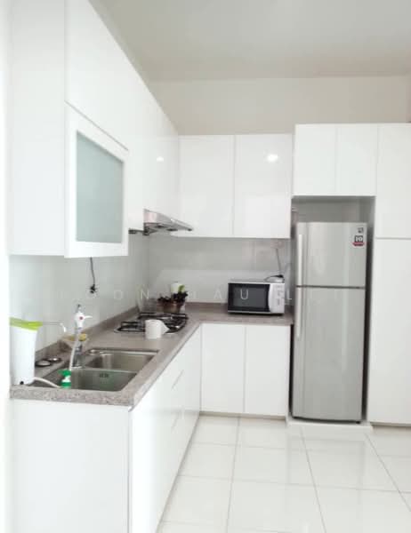 Service Residence for Sale at The Sky Executive Suites - Boon Hau Lee - Kitchen - PropertyGuru.com.my