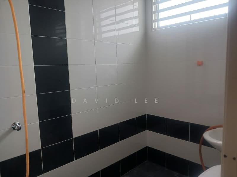 Semi-Detached House for Sale in Taman Seri Juru (Bukit Minyak) - David Lee - Bathroom - PropertyGuru.com.my