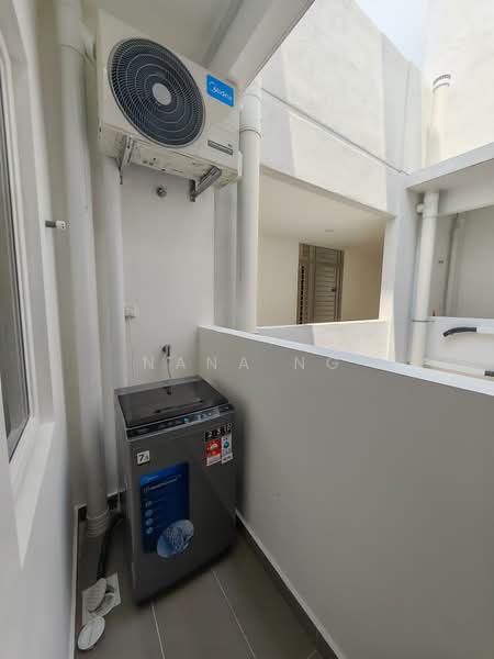 Servis Apartment untuk Disewa di TRELLIS RESIDENCES - Nana Ng - Balcony - PropertyGuru.com.my