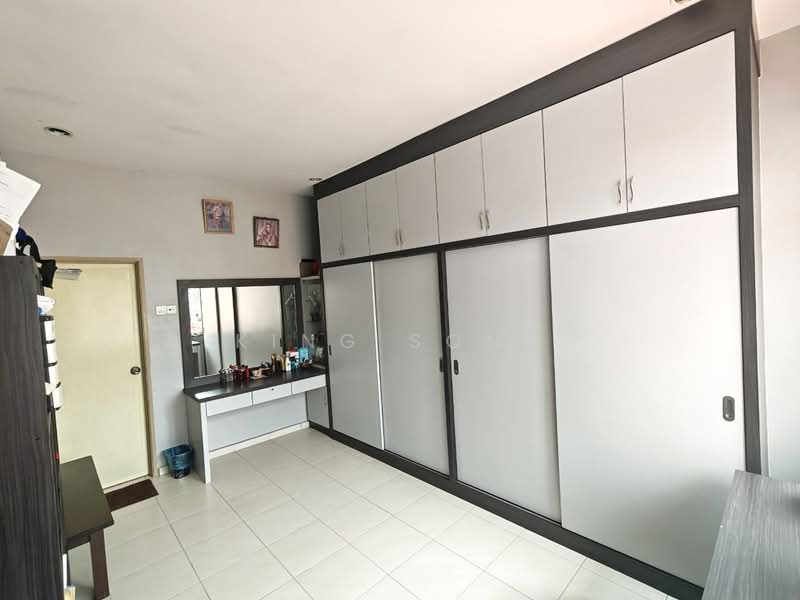 2-storey Terraced House for Sale in Taman Semabok Perdana (Semabok) - King Song - Bedroom - PropertyGuru.com.my