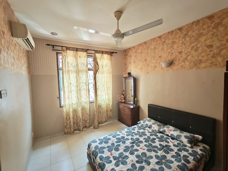2-storey Terraced House for Sale in Taman Semabok Perdana (Semabok) - King Song - Bedroom - PropertyGuru.com.my