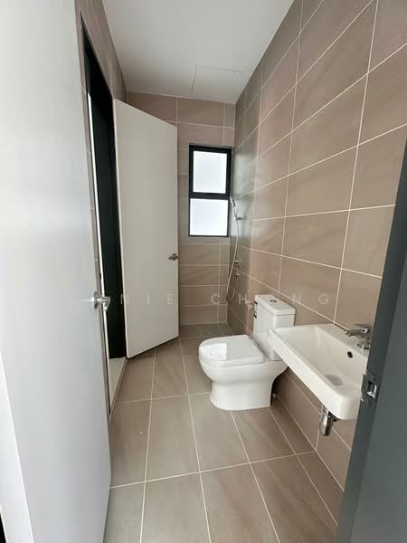 Rumah Teres untuk Dijual di KL City Centre (Kuala Lumpur) - Annie Chong - Bathroom - PropertyGuru.com.my