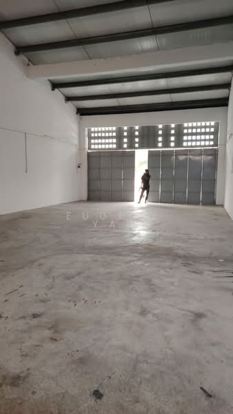 Terrace Factory for Sale in Bukit Beruntung (Selangor) - Eugene Yap - Interior - PropertyGuru.com.my