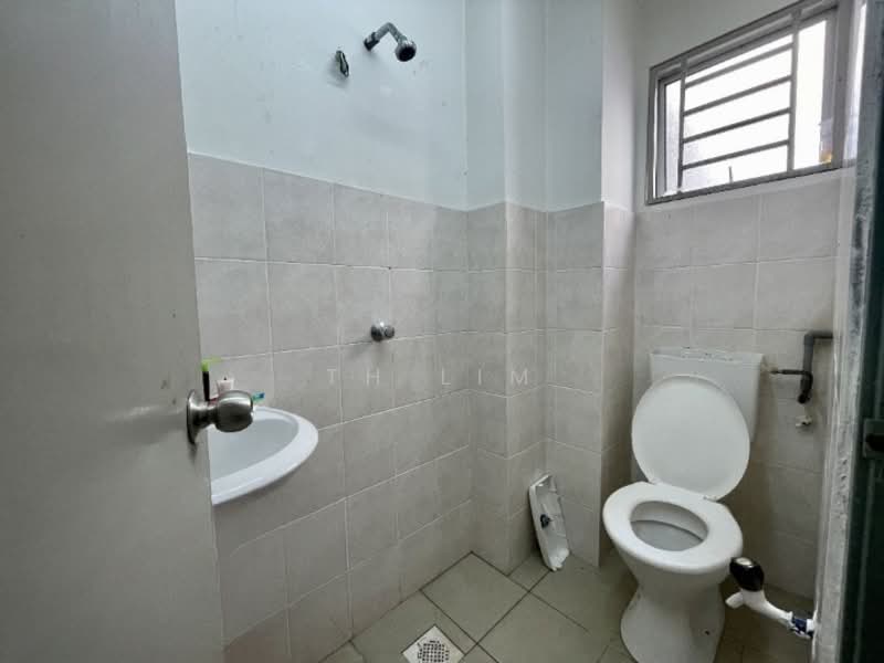 Apartment for Sale at Vista Mahkota - TH Lim - Bathroom - PropertyGuru.com.my