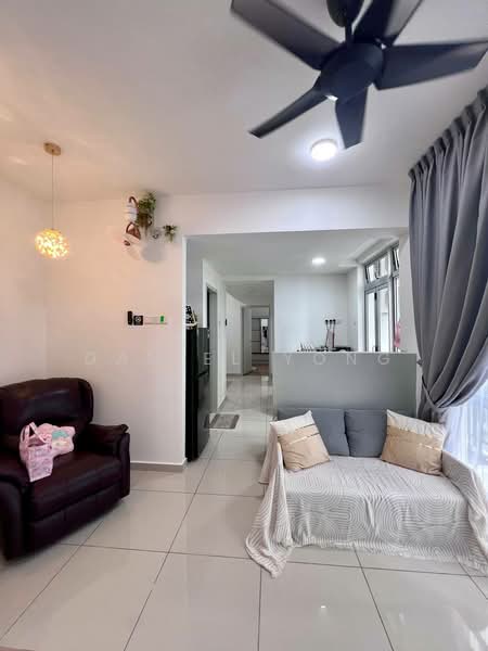 Servis Apartment untuk Dijual di Midas @ Seri Alam - Daniel Yong - Living Room - PropertyGuru.com.my