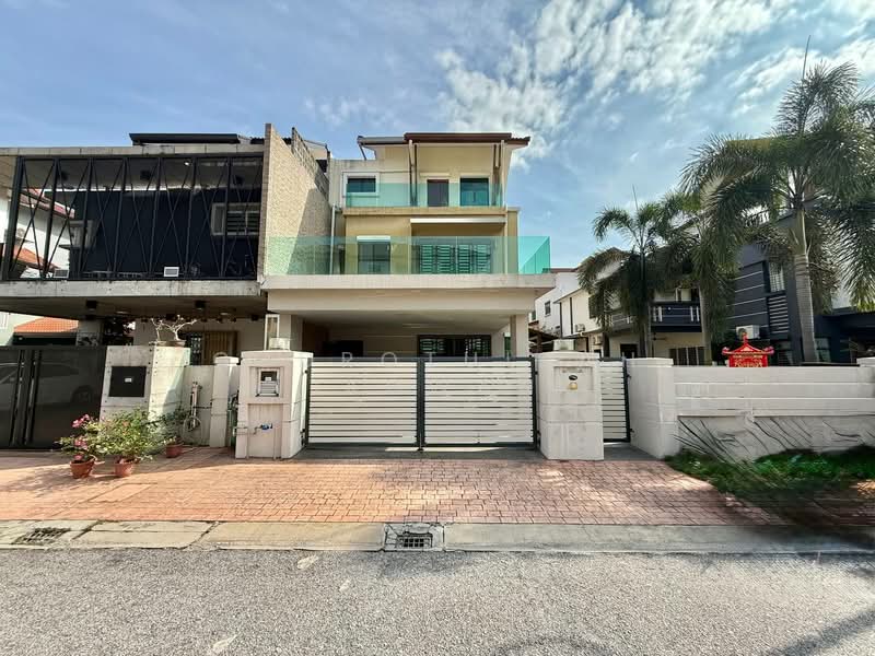 Semi-Detached House for Sale in Taming Mutiara (Bandar Sungai Long) - Gudrotullah Ikhwan - Exterior - PropertyGuru.com.my