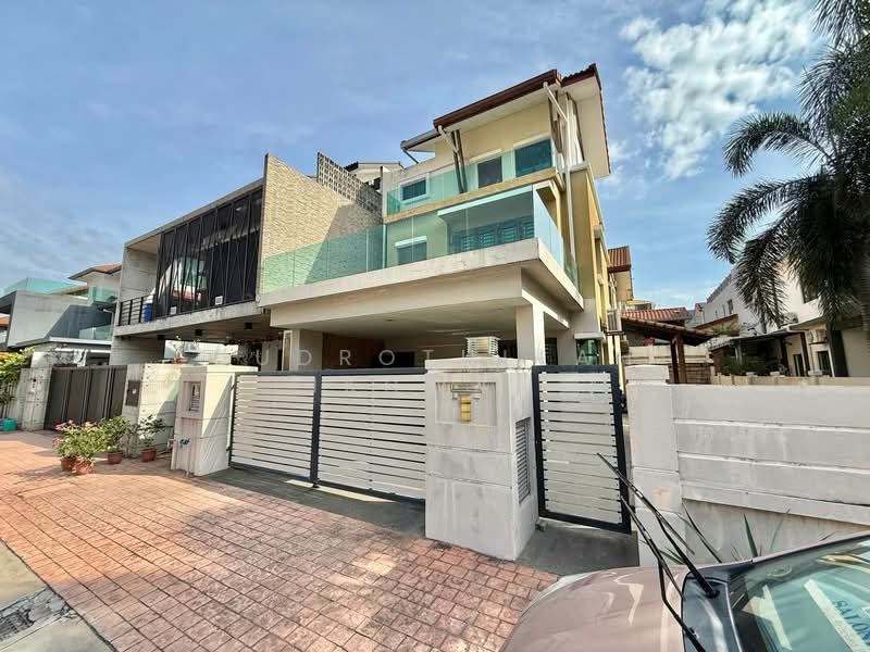 Semi-Detached House for Sale in Taming Mutiara (Bandar Sungai Long) - Gudrotullah Ikhwan - Exterior - PropertyGuru.com.my