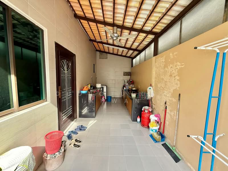 Semi-Detached House for Sale in Taming Mutiara (Bandar Sungai Long) - Gudrotullah Ikhwan - Kitchen - PropertyGuru.com.my