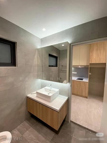 Service Residence for Rent at SUNSURIA FORUM SERVICED APARTMENT - Reilynn Tue - Bathroom - PropertyGuru.com.my