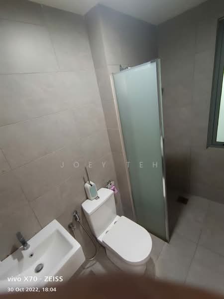 Servis Apartment untuk Disewa di Sinaran @ Utropolis - Joey Teh - Bathroom - PropertyGuru.com.my