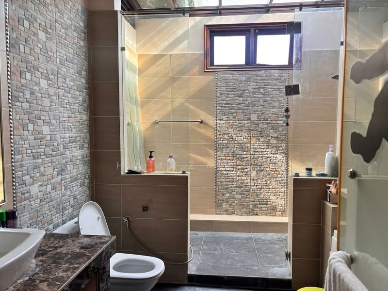 Semi-Detached House for Sale in Ampang Jaya (Ampang) - Hamizah . - Bathroom - PropertyGuru.com.my