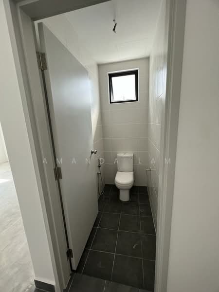 Kedai / Pejabat untuk Disewa di Bandar Cassia (Batu Kawan) - Amanda Lam - Bathroom - PropertyGuru.com.my