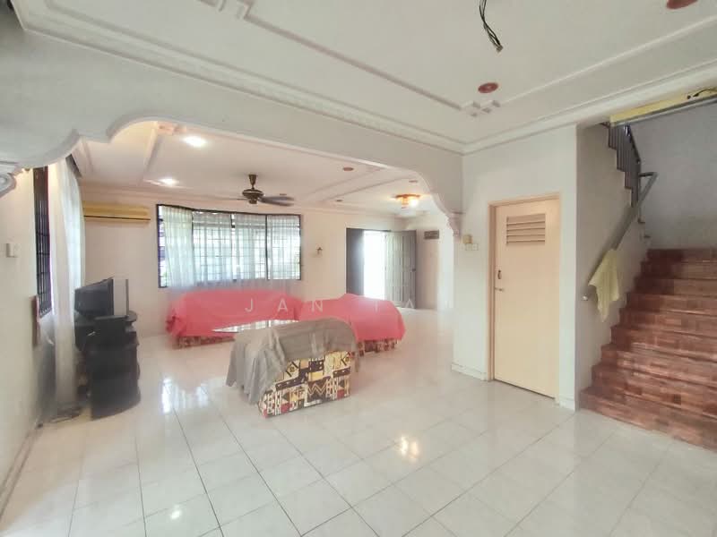 Rumah Berkembar untuk Dijual di Bukit Mertajam (Penang) - Jan Tan - Living Room - PropertyGuru.com.my