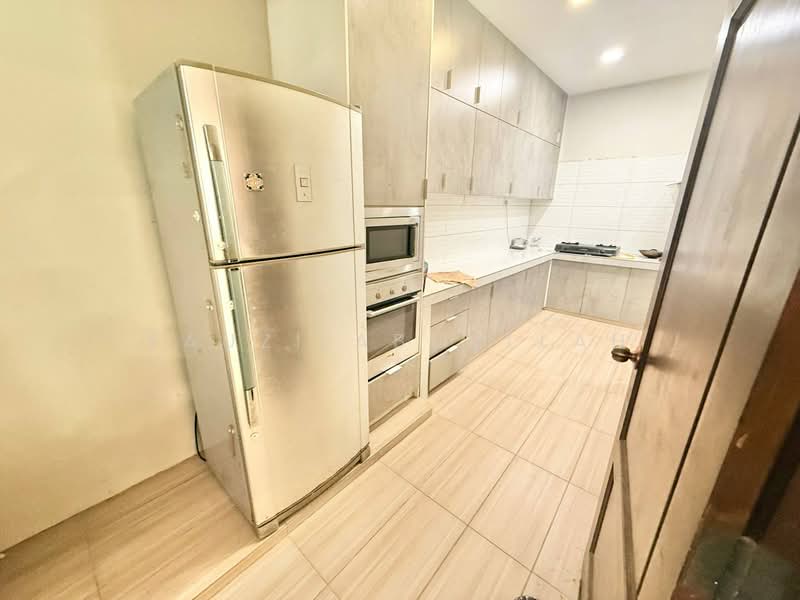 Rumah Banglo untuk Dijual di Seksyen 27 (Shah Alam) - Fauzi Abdullah - Kitchen - PropertyGuru.com.my