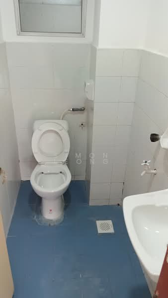 Pangsapuri untuk Dijual di Flora Damansara Apartment - Simon Leong - Bathroom - PropertyGuru.com.my
