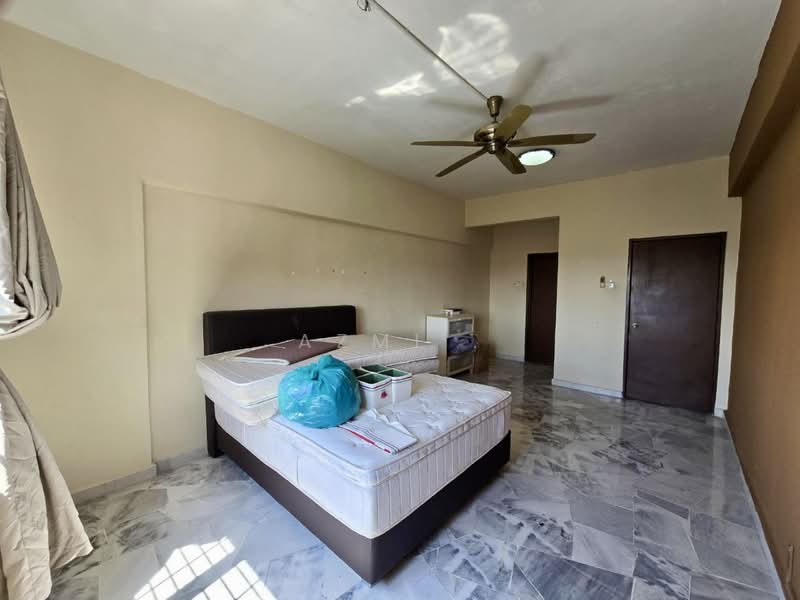 Condominium for Sale at Sri Alam Condominium - Azmi . - Bedroom - PropertyGuru.com.my