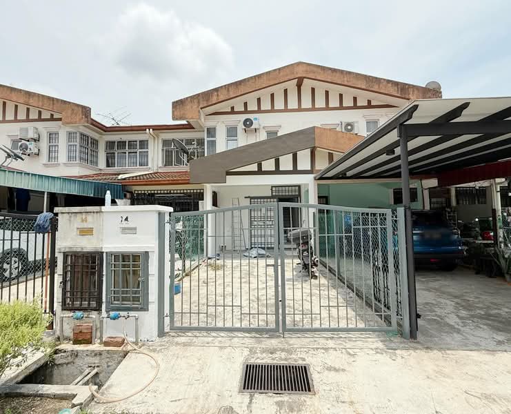 Townhouse for Sale in Bandar Seri Alam (Masai) - Sze Lee - Exterior - PropertyGuru.com.my