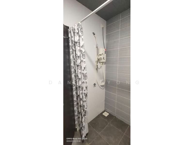 Service Residence for Sale at Sky Oasis Residence (Pangsapuri Oasis 1) - Daniel Yong - Bathroom - PropertyGuru.com.my