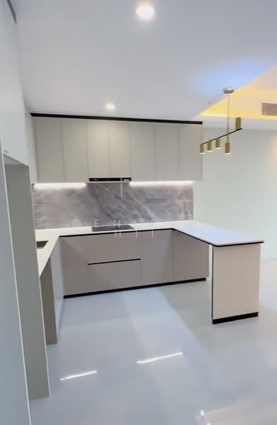 Apartment for Sale at R&F Princess Cove Phase 3-New Casa Suites - Genieve Hii - Kitchen - PropertyGuru.com.my