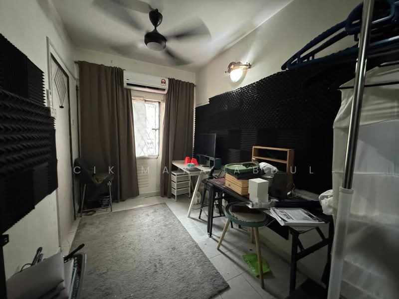 2-storey Terraced House for Sale in Seksyen 5 Wangsa Maju (Wangsa Maju) - Cik Maya Abdul - Study - PropertyGuru.com.my