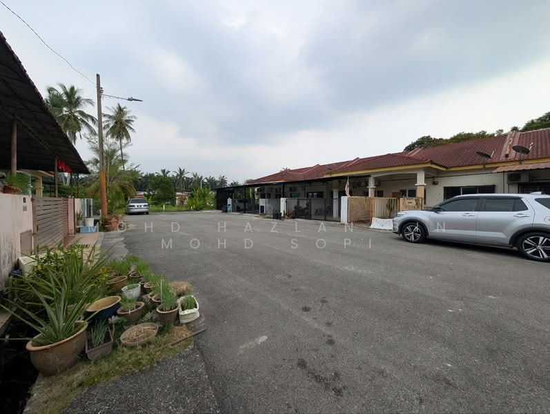 Rumah Teres 1 Tingkat untuk Dijual di Kapar (Selangor) - Mohd Hazlan bin Mohd Sopi - Exterior - PropertyGuru.com.my