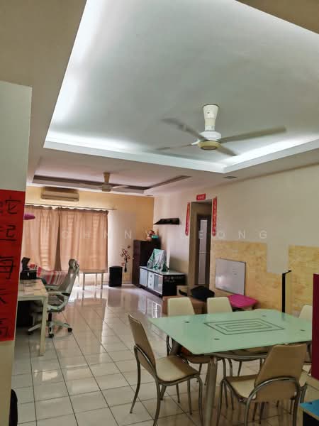 Kondominium untuk Dijual di Desa Permai - Johnny Leong - Living Room - PropertyGuru.com.my