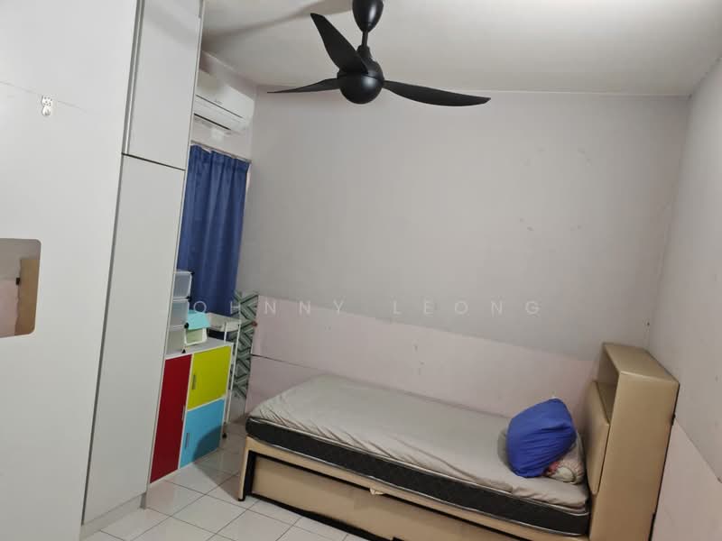 Kondominium untuk Dijual di Desa Permai - Johnny Leong - Bedroom - PropertyGuru.com.my