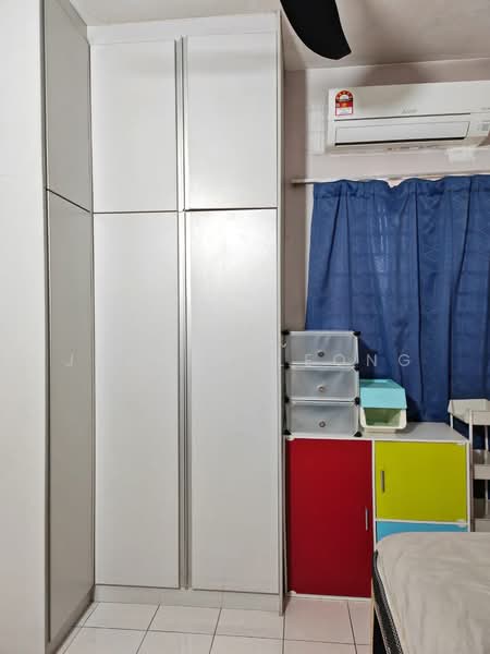 Kondominium untuk Dijual di Desa Permai - Johnny Leong - Bedroom - PropertyGuru.com.my