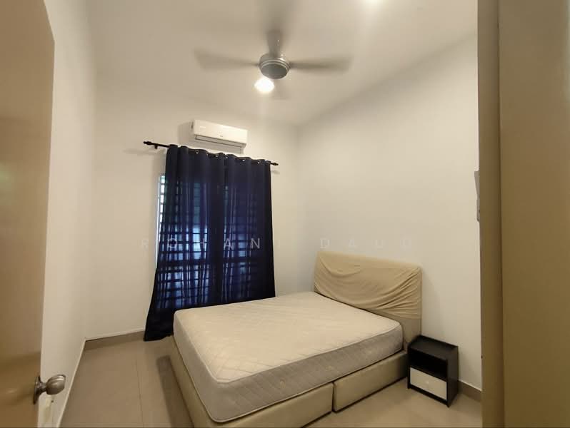 Rumah Teres 1 Tingkat untuk Dijual di Taman Indah Klia (Sepang) - Rohani Daud - Bedroom - PropertyGuru.com.my
