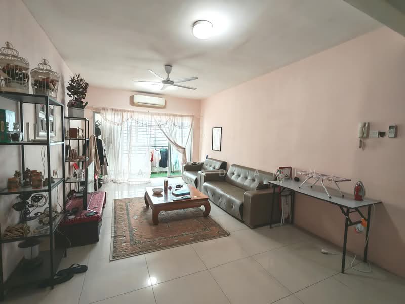 Kondominium untuk Dijual di Mutiara Anggerik - Muhammad Amin - Living Room - PropertyGuru.com.my
