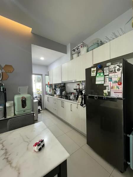 Service Residence for Sale at Greenfield Regency - Ee Fong Toh - Kitchen - PropertyGuru.com.my