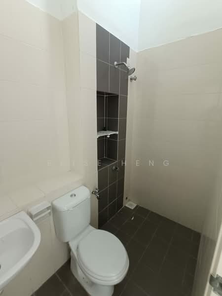 Rumah Teres 2 Tingkat untuk Disewa di Setia Ecohill (Semenyih) - Elise Heng - Bathroom - PropertyGuru.com.my