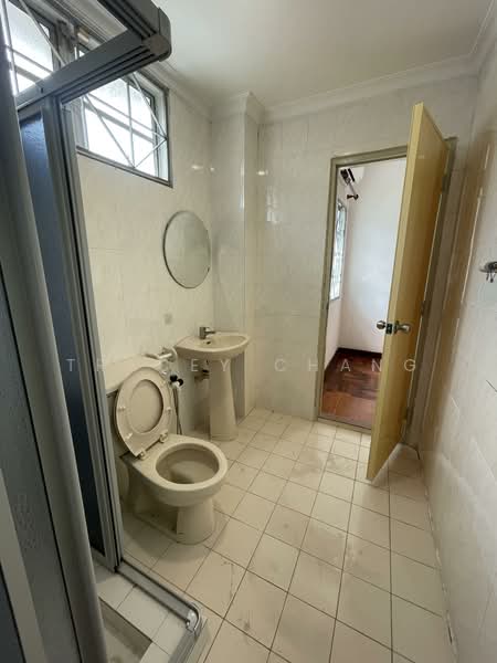 Rumah Teres untuk Dijual di Desa Sri Hartamas (Sri Hartamas) - Tracey Chang - Bathroom - PropertyGuru.com.my