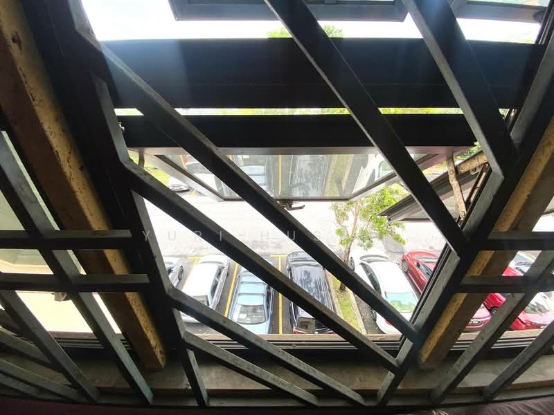 Pangsapuri untuk Dijual di Flat PKNS Section 7 - YURI HUSAIN - Car Park - PropertyGuru.com.my