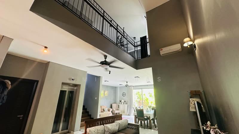 Rumah Teres 2 Tingkat untuk Dijual di Laman Glenmarie (Shah Alam) - Amir Abas - Living Room - PropertyGuru.com.my