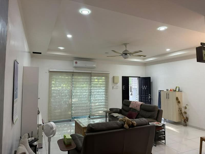 2-storey Terraced House for Sale in Taman Rapat Permai (Ipoh) - Joline YEOW - Living Room - PropertyGuru.com.my