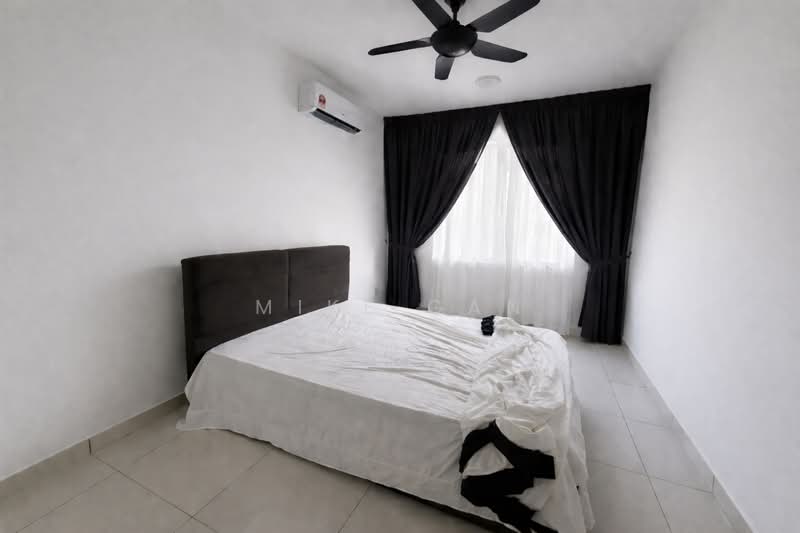 Condominium for Rent at Paraiso Residence @ The Earth - Mike Gan - Bedroom - PropertyGuru.com.my