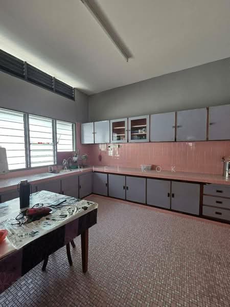 Bungalow for Sale in Taman Chi Liung (Klang) - Daniel Kok - Kitchen - PropertyGuru.com.my