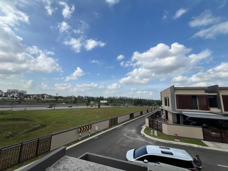 2-storey Terraced House for Sale in Puteri Harbour (Iskandar Puteri (Nusajaya)) - Caera Ng - Exterior - PropertyGuru.com.my