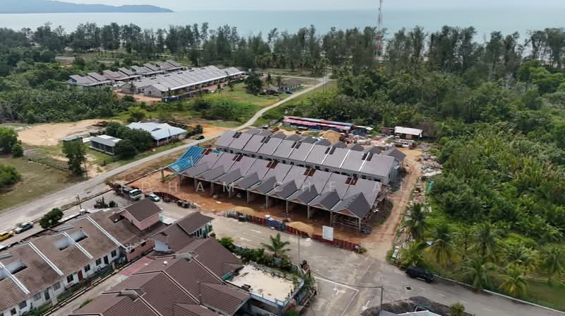 1-storey Terraced House for Sale in Kampung Kempadang (Kuantan) - Idham Che'Ali - Exterior - PropertyGuru.com.my
