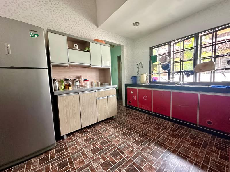 Bungalow for Sale in Bandar Putra (Kulai) - Shi Ting - Kitchen - PropertyGuru.com.my