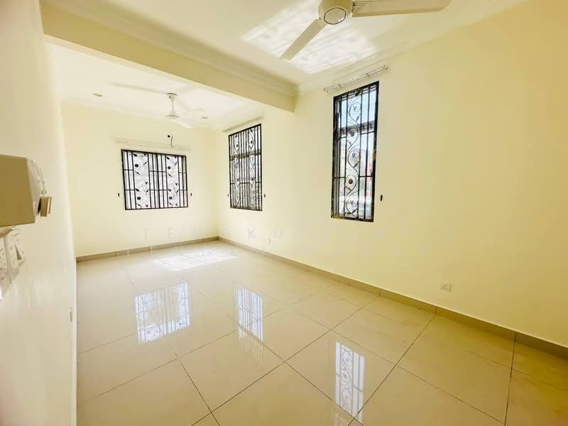 Rumah Teres 2 Tingkat untuk Dijual di Sepang (Selangor) - Tengku June Tengku Mamat - Interior - PropertyGuru.com.my