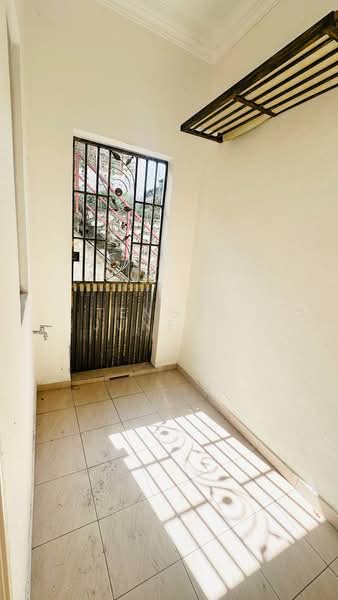 Rumah Teres 2 Tingkat untuk Dijual di Sepang (Selangor) - Tengku June Tengku Mamat - Exterior - PropertyGuru.com.my