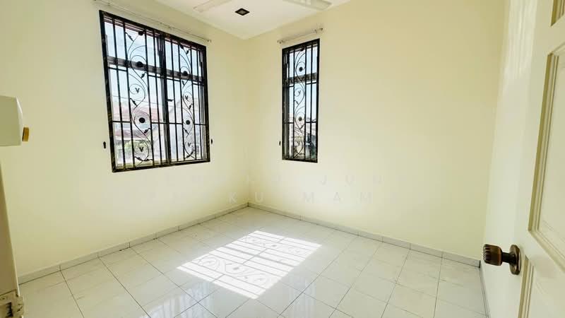 Rumah Teres 2 Tingkat untuk Dijual di Sepang (Selangor) - Tengku June Tengku Mamat - Interior - PropertyGuru.com.my