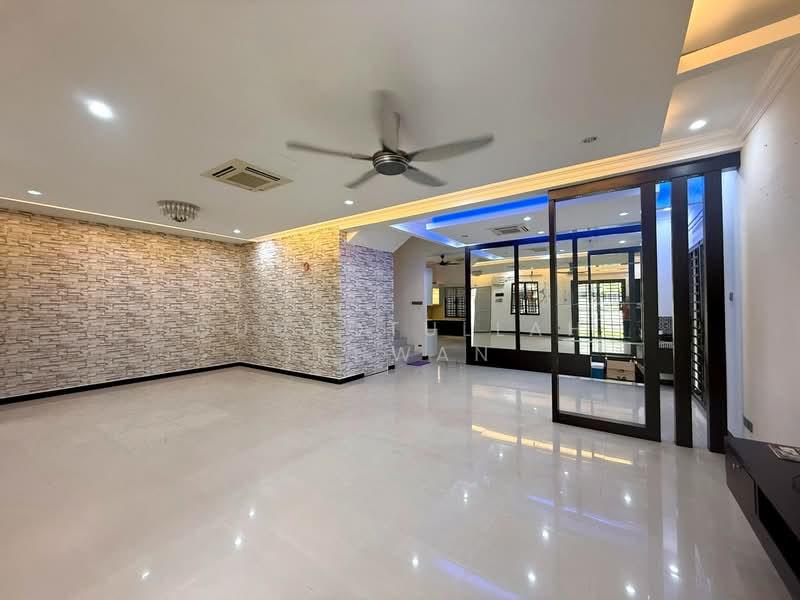Semi-Detached House for Sale in Bandar Nusaputra (Puchong) - Gudrotullah Ikhwan - Living Room - PropertyGuru.com.my