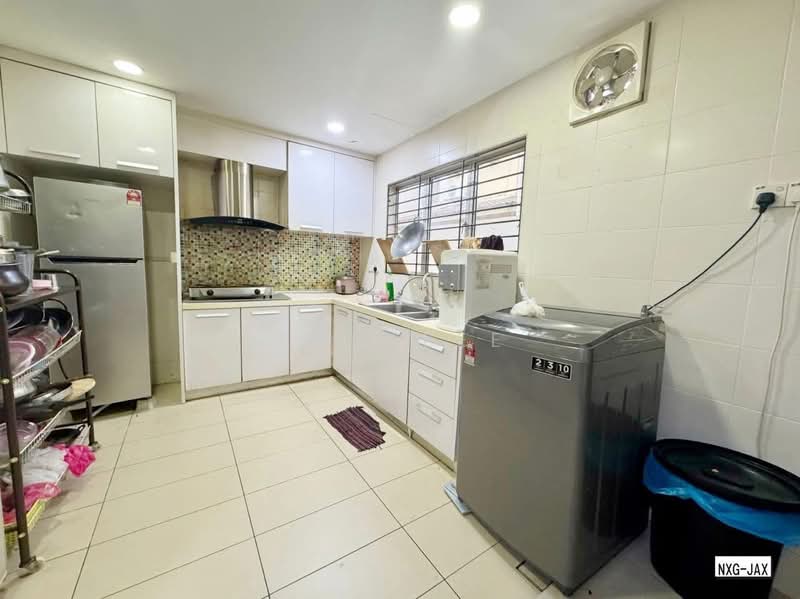 Rumah Teres 2 Tingkat untuk Dijual di Bandar Bukit Tinggi (Klang) - Tom Lee - Kitchen - PropertyGuru.com.my