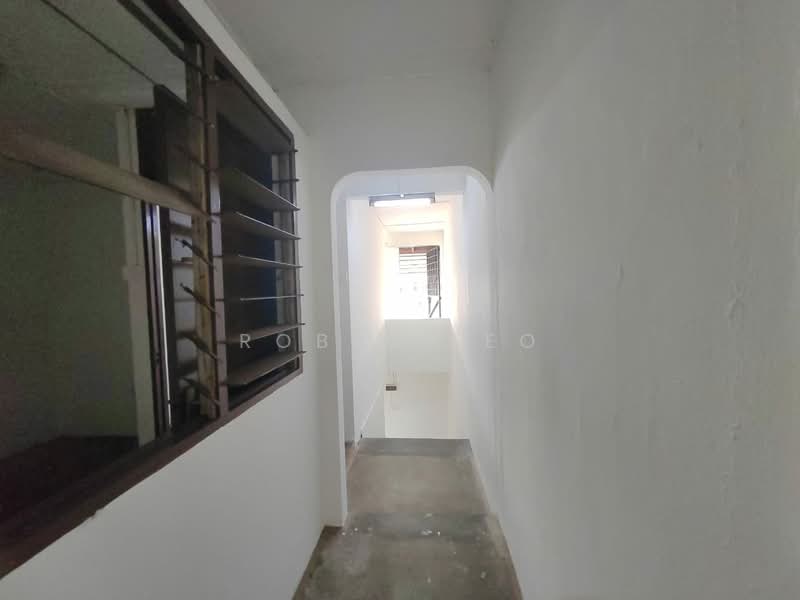 Rumah Teres 2 Tingkat untuk Dijual di Taman Muhibbah (Kulai) - Robin Teo - Corridor - PropertyGuru.com.my