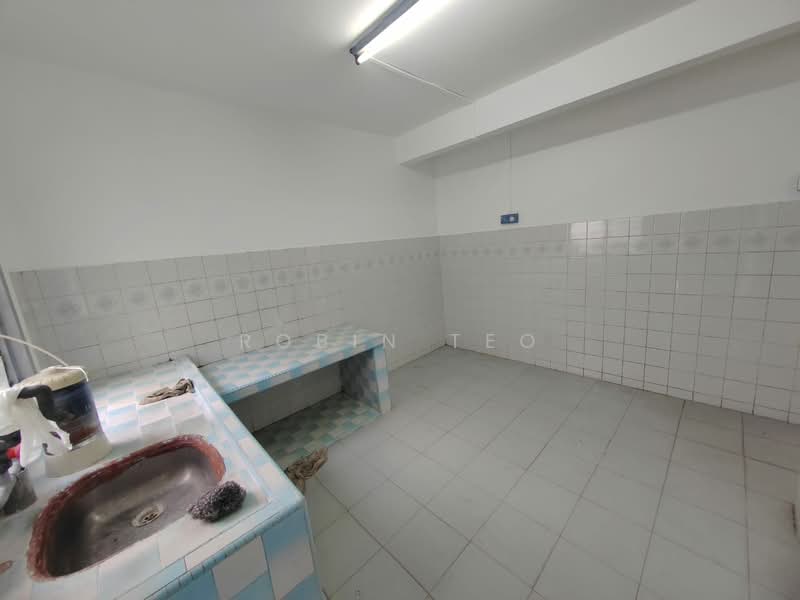 Rumah Teres 2 Tingkat untuk Dijual di Taman Muhibbah (Kulai) - Robin Teo - Kitchen - PropertyGuru.com.my