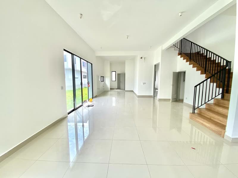 Semi-Detached House for Sale in Cyber 10 (Cyberjaya) - Mahirah . - Living Room - PropertyGuru.com.my